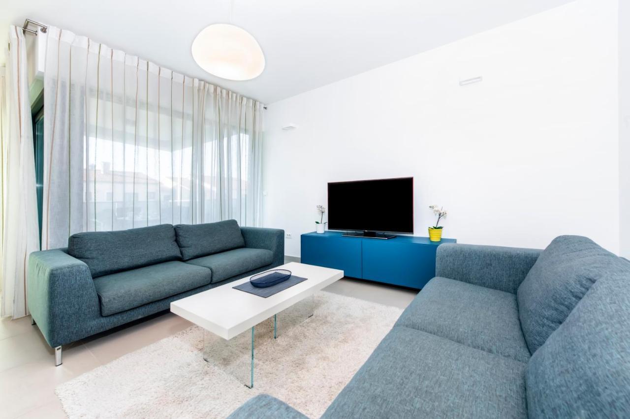 Sunny Day - Apartment With Parking Rovinj Exterior photo