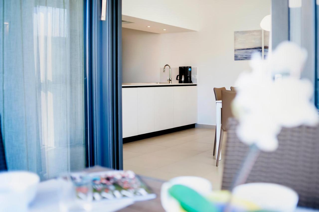 Sunny Day - Apartment With Parking Rovinj Exterior photo